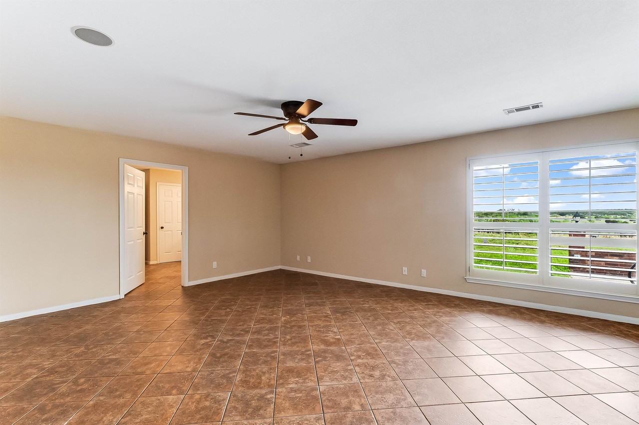 8321 County Road 200 #8321 - Photo 4 of 24