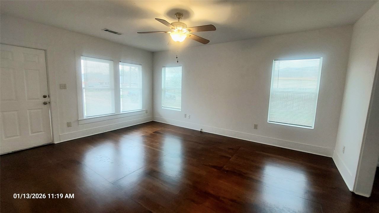 16317 Avenue D #16317 - Photo 5 of 17