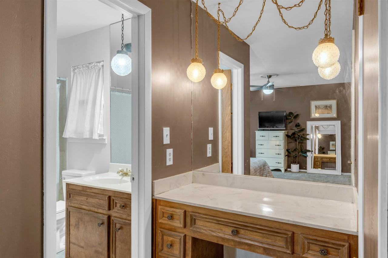 400 Robin Ln #400 - Photo 2 of 28