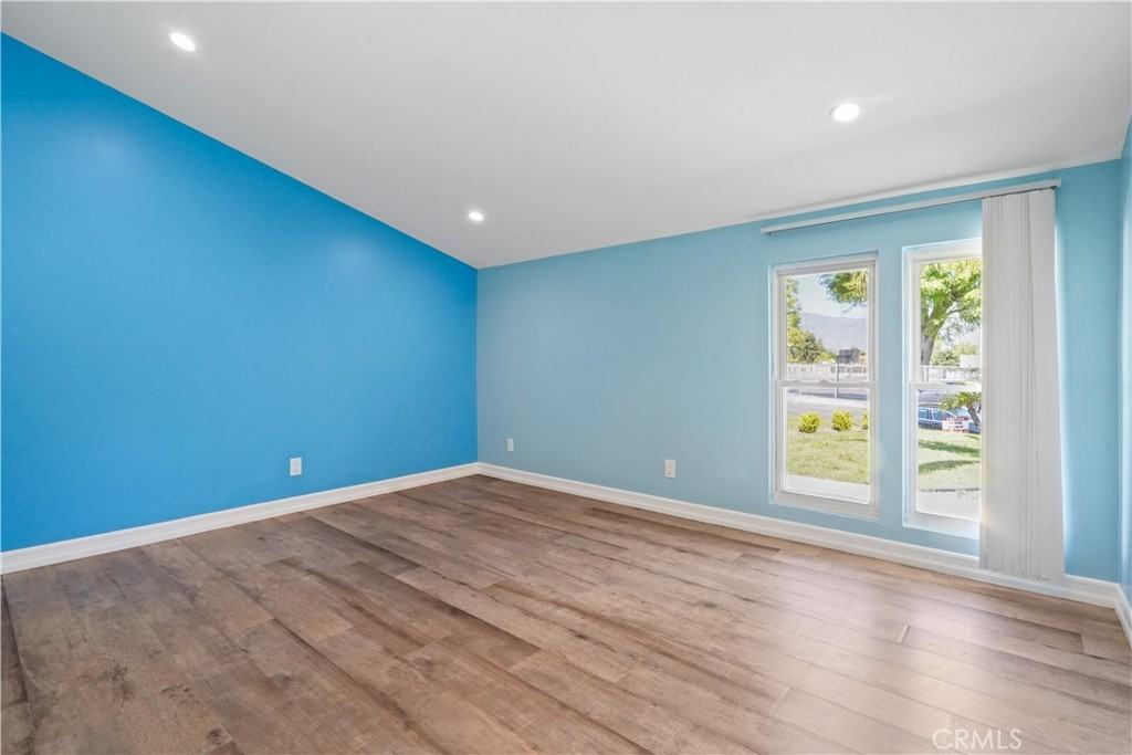 12835 Titian Ave #12835 - Photo 6 of 39