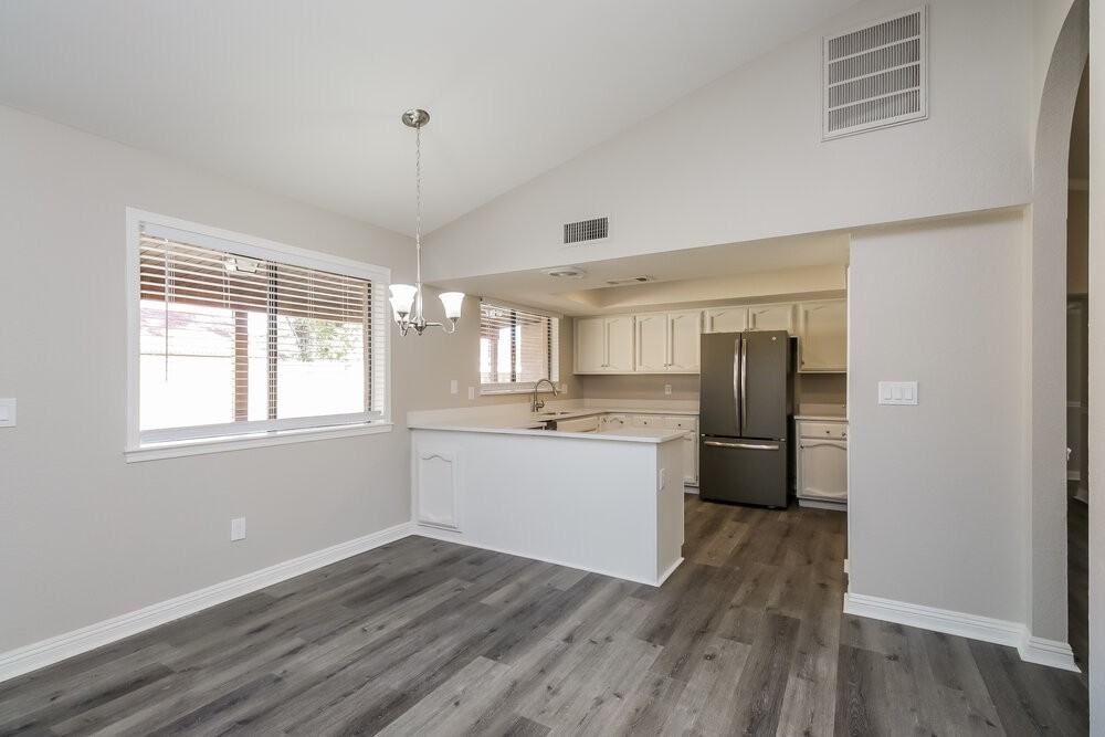 440 E San Pedro Ave - Photo 6 of 16