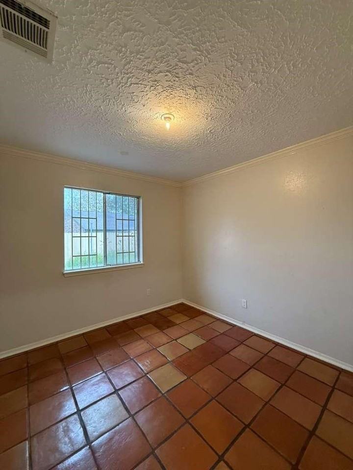 22538 Market Square Ln #22538 - Photo 7 of 25