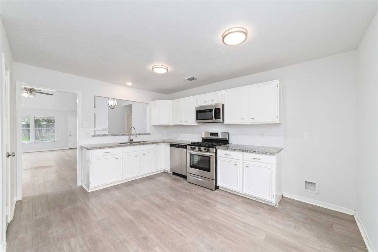 19114 Indian Grass Dr #19114 - Photo 2 of 18