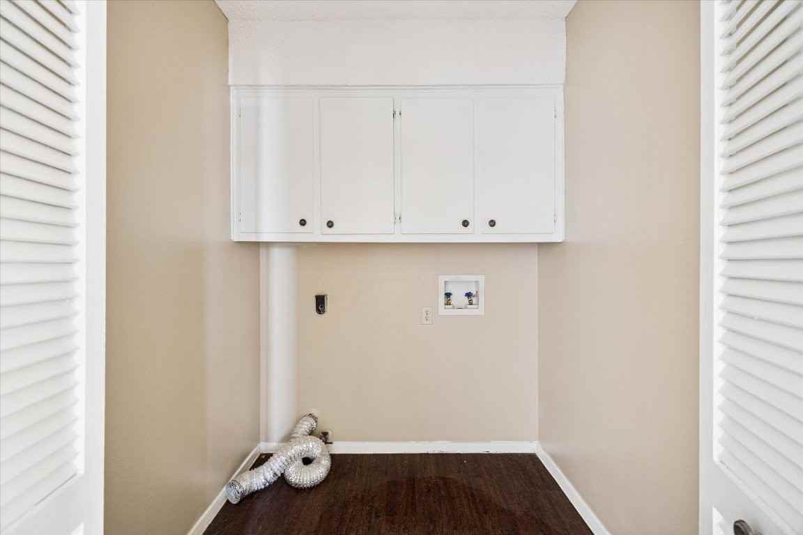 908 Kirschner Pl #908B - Photo 6 of 10