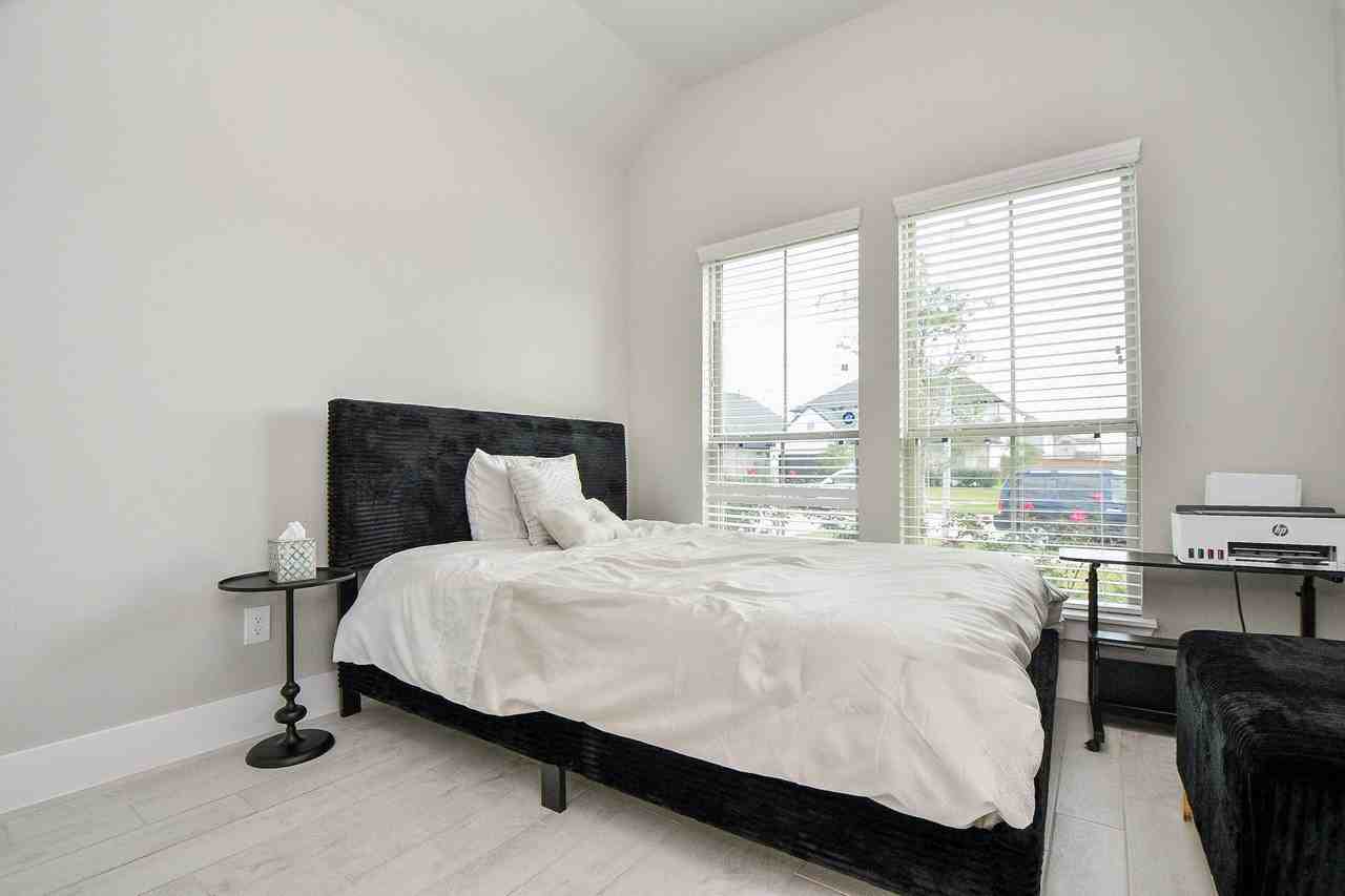 3430 Majestic Pine Ln #3430 - Photo 4 of 32