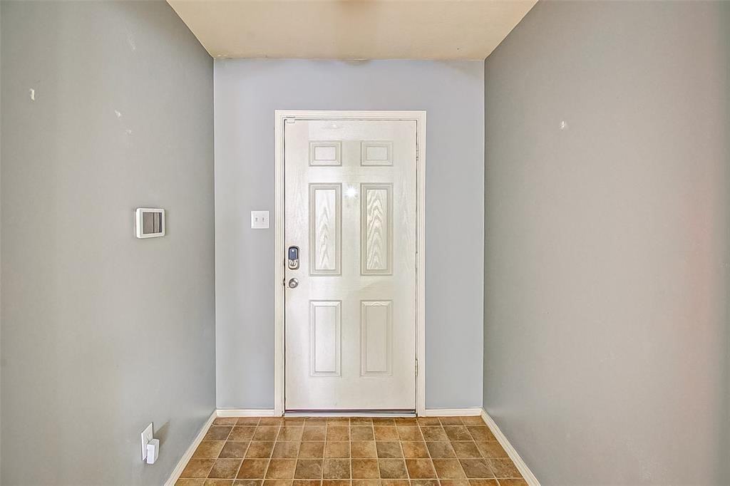 21206 Wortham Oaks Dr #21206 - Photo 3 of 24