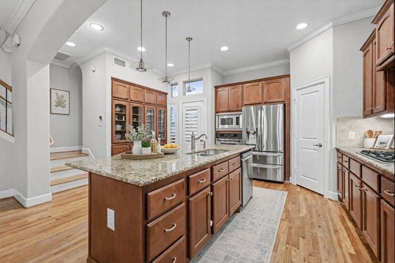 584 Bomar St #584 - Photo 7 of 14