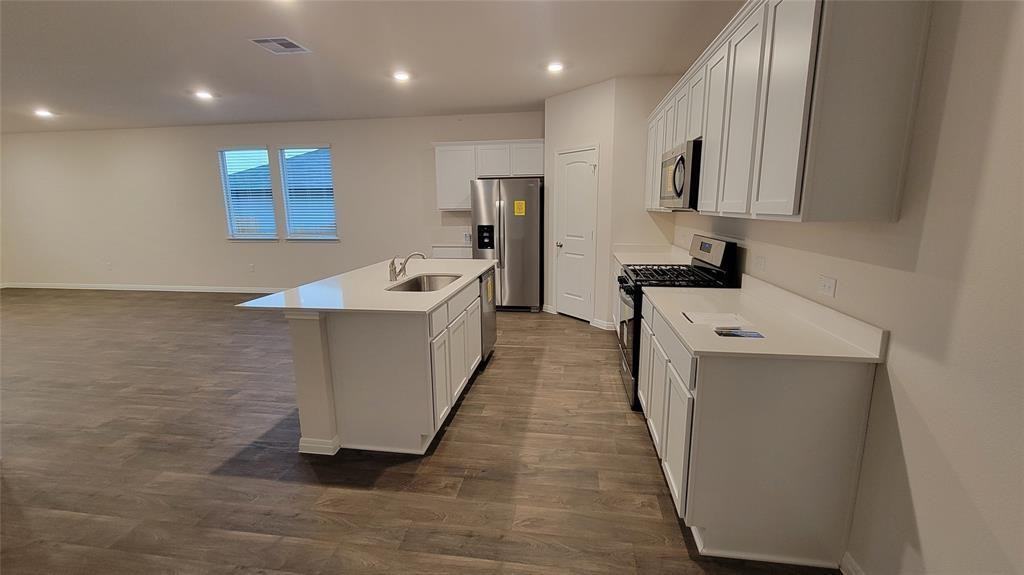 179 Sweetwater Dr #179 - Photo 2 of 16