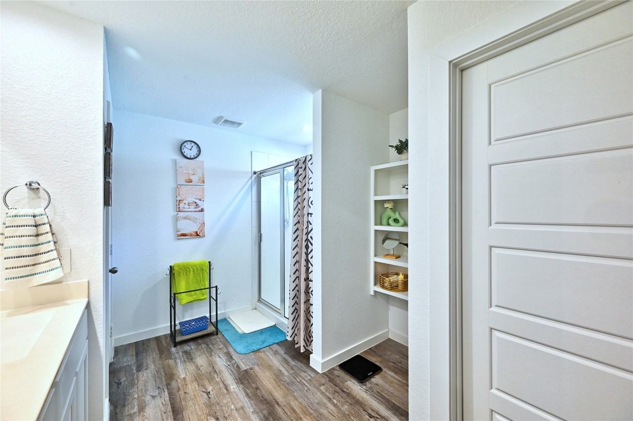 8522 Kokernot Ln #8522 - Photo 2 of 50