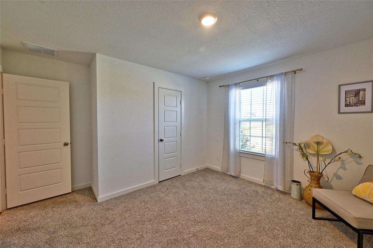 8522 Kokernot Ln #8522 - Photo 3 of 50