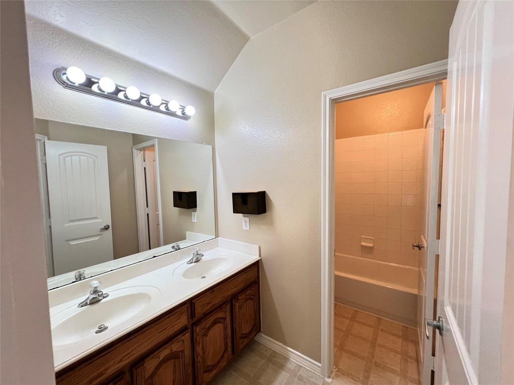 8412 Laughing Waters Trl #8412 - Photo 3 of 22