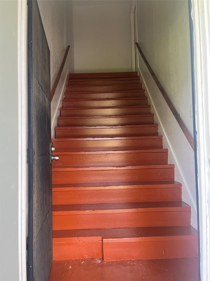 5537 Bataan Rd #5537B - Photo 6 of 13