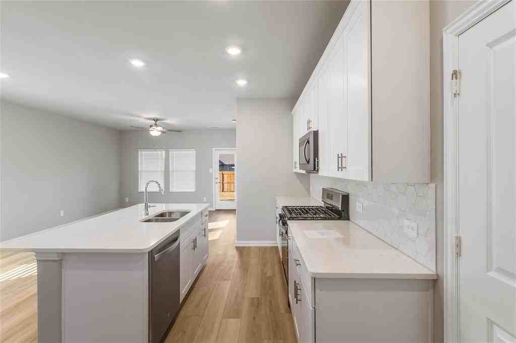 510 Clover Creek Dr #510 - Photo 4 of 25