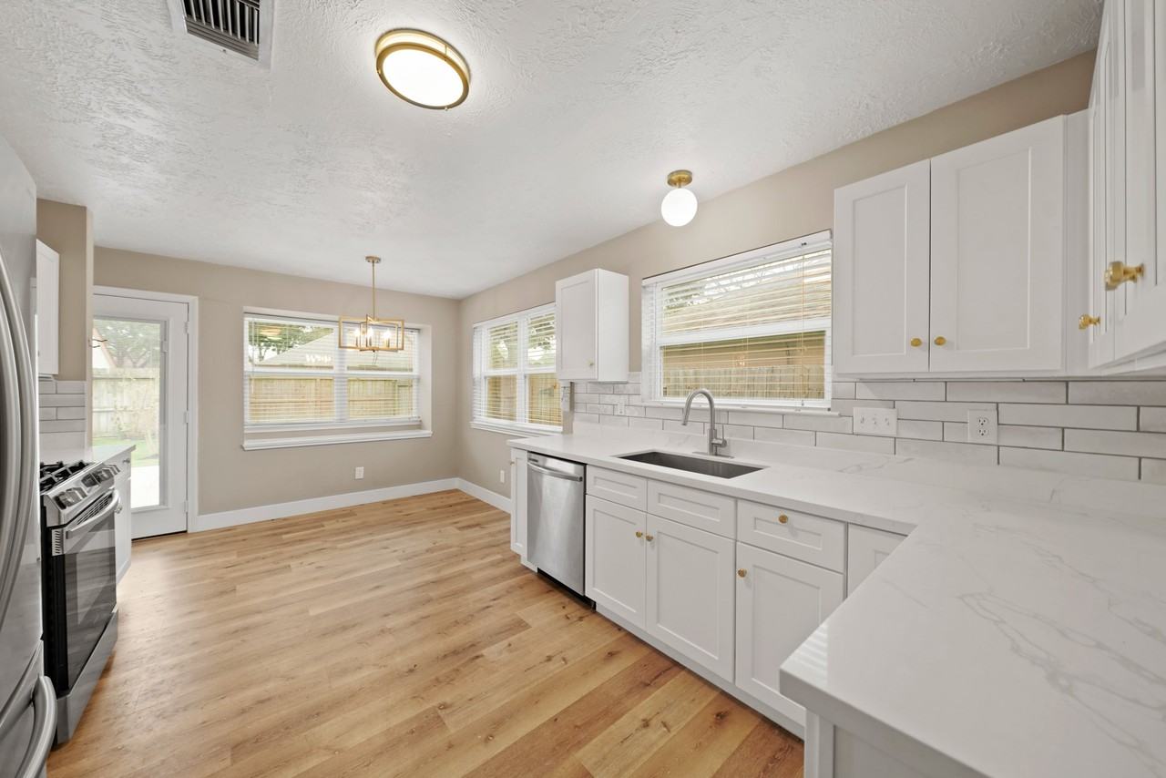 19211 Haystream Dr #19211 - Photo 2 of 31