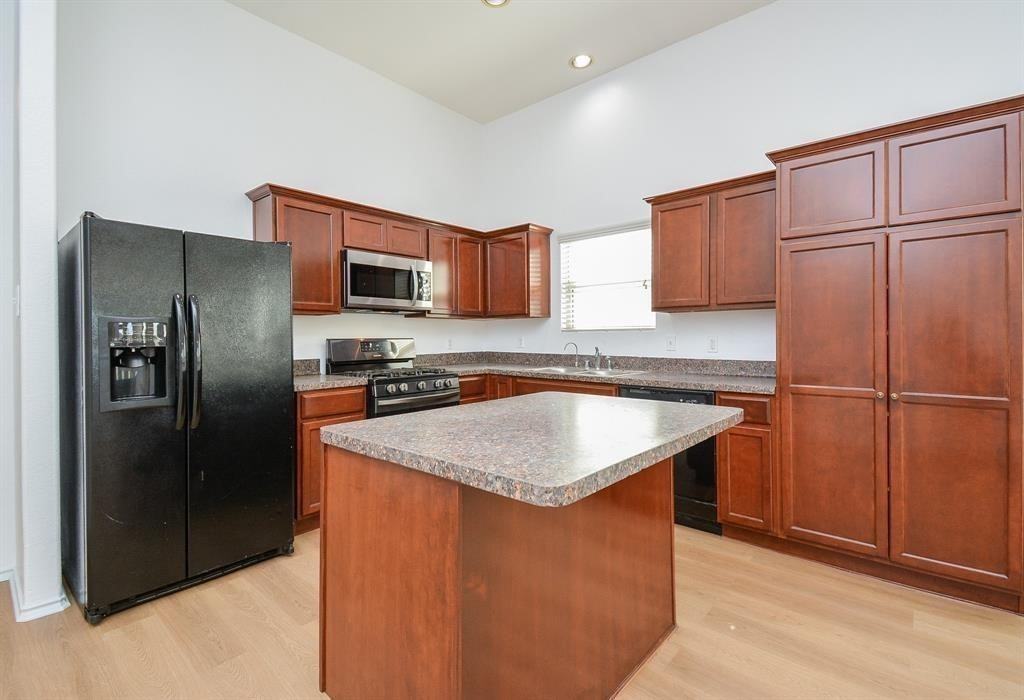 20610 Hawkins Manor Ln #20610 - Photo 4 of 28