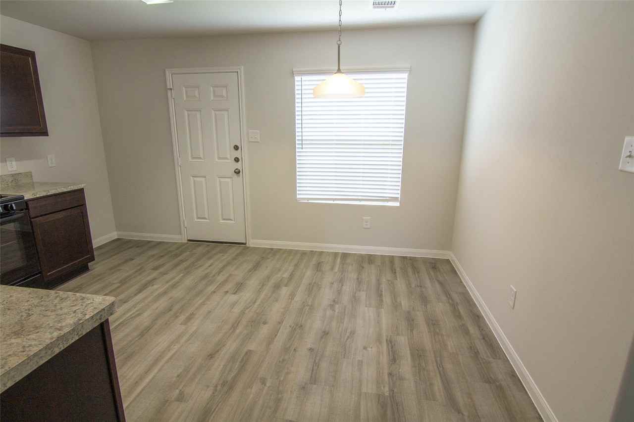 18511 Queesborough Creek Rd #18511 - Photo 7 of 14