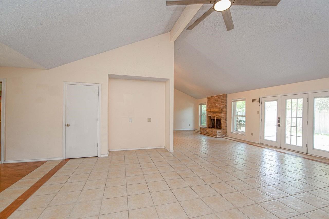 25418 Sugar Valley Ln #25418 - Photo 6 of 24