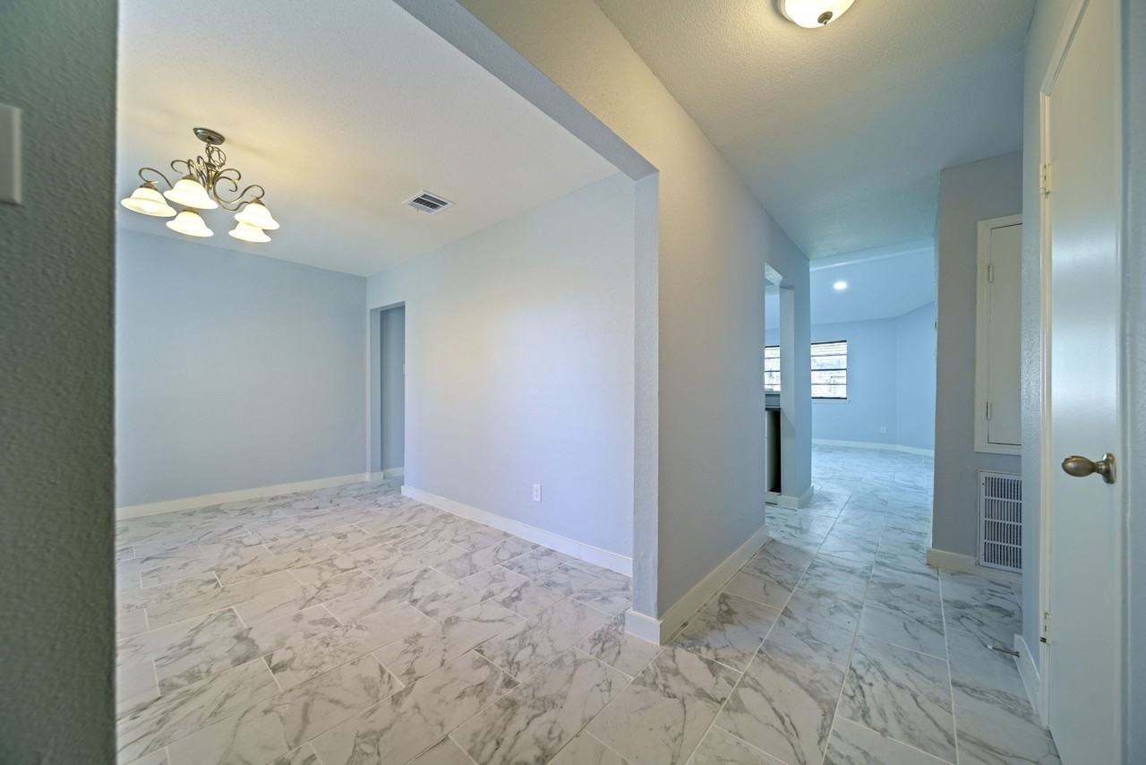 5015 Fitzwater Dr #5015 - Photo 2 of 18