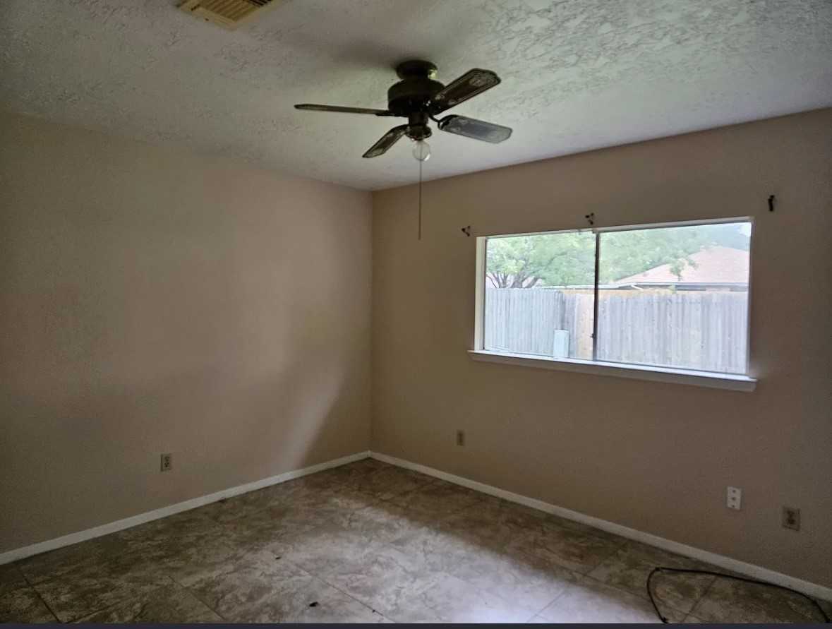 20126 Chipplegate Ln #20126 - Photo 5 of 6