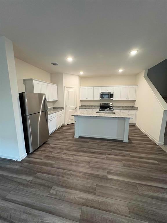 2016 Prairie Ln #2016 - Photo 3 of 8