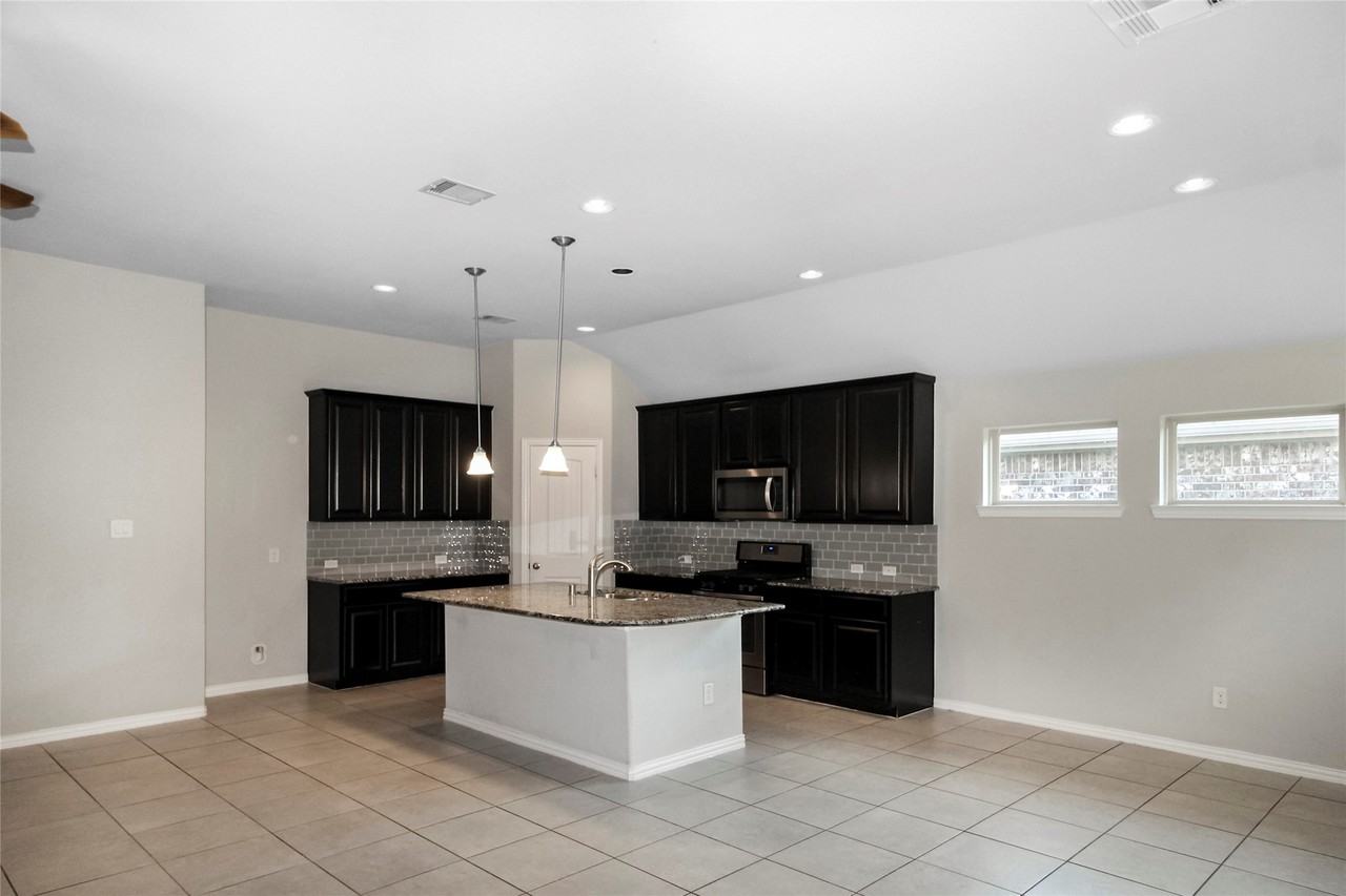 16210 Stoney Elms Ct #16210 - Photo 4 of 18