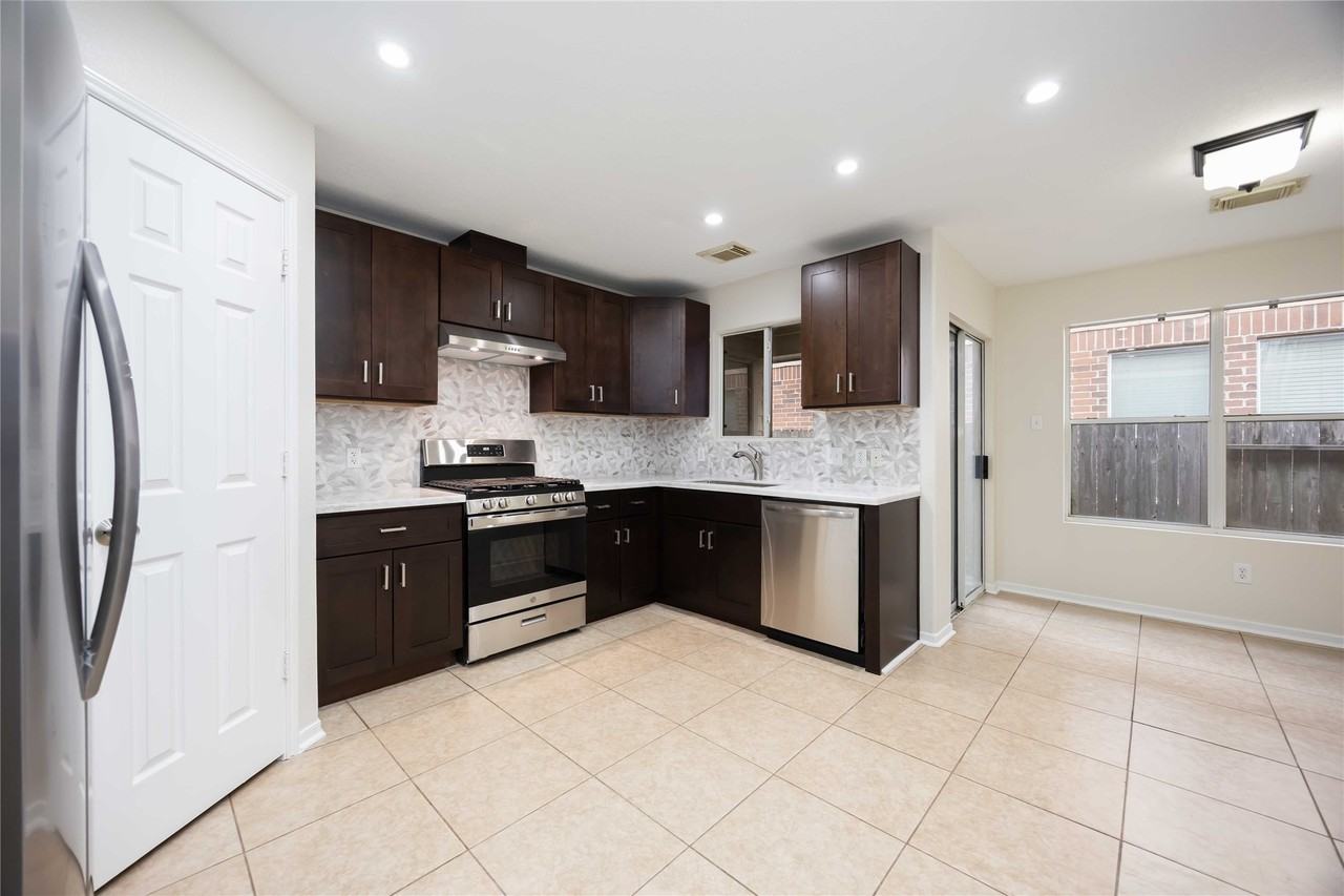 19551 Dawn Canyon Rd #19551 - Photo 6 of 30