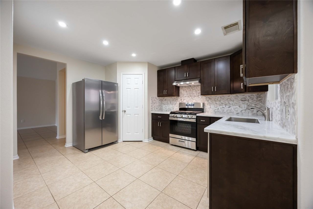 19551 Dawn Canyon Rd #19551 - Photo 7 of 30