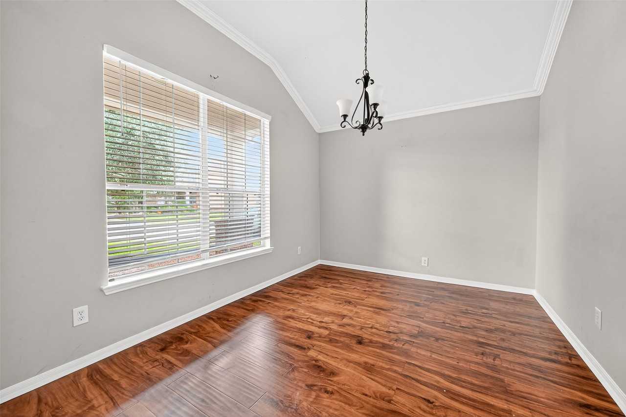 5615 Brookhollow Oaks Trl #5615 - Photo 2 of 45