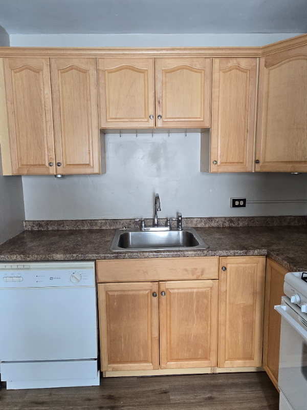 1023 Rumsey Ave - Photo 7 of 17