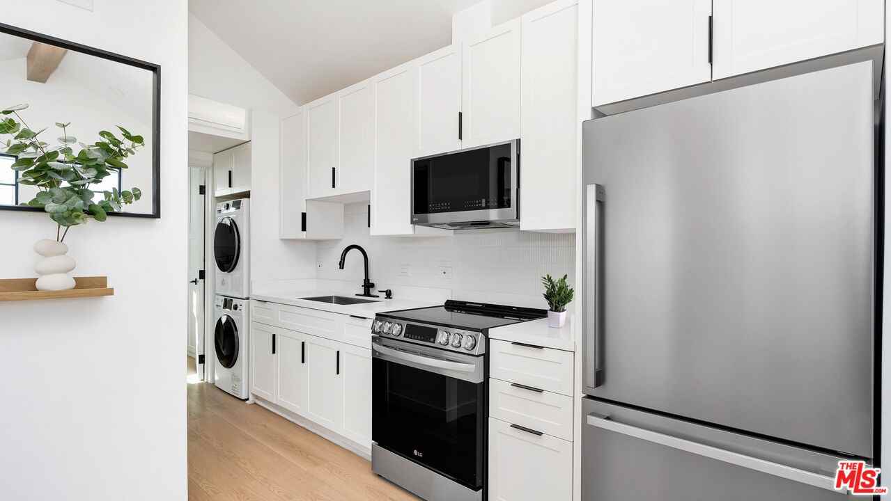 6761 Case Ave #6761 - Photo 3 of 12