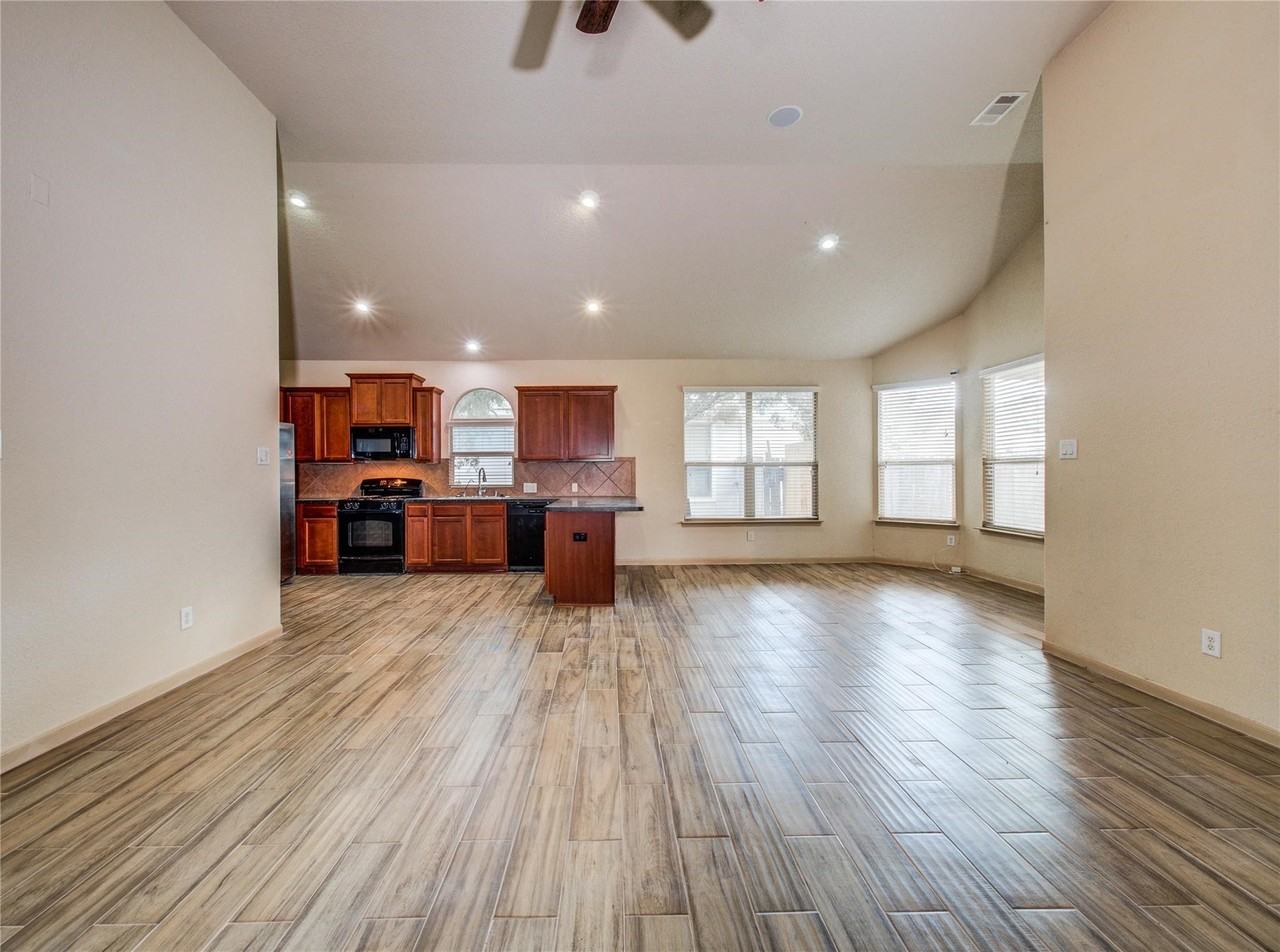 22411 Albee Dr #22411 - Photo 2 of 25