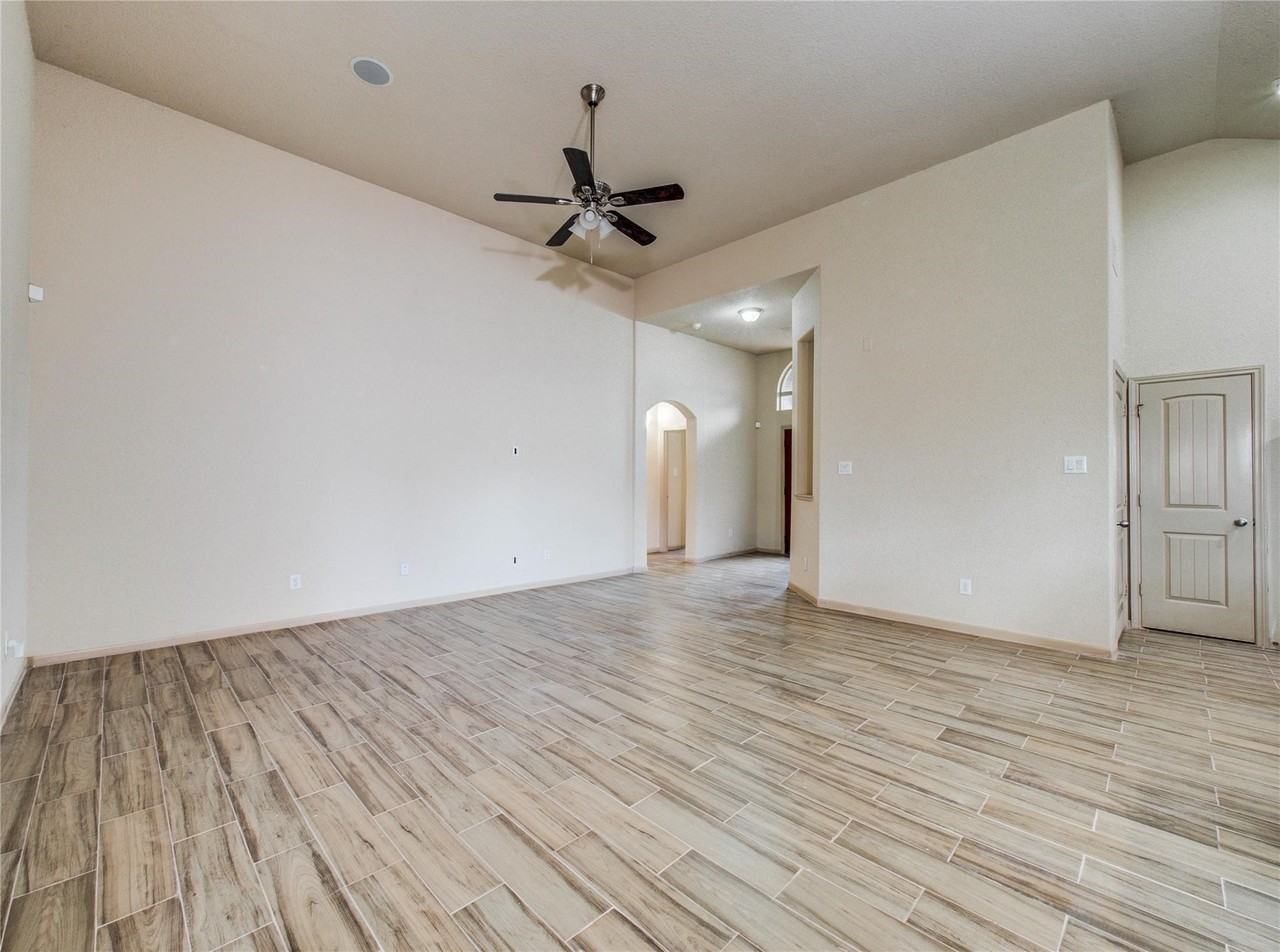 22411 Albee Dr #22411 - Photo 7 of 25