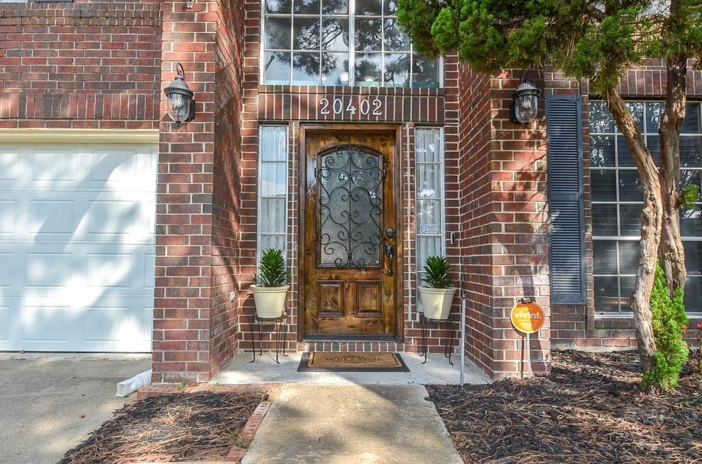 20402 Avery Point Dr #20402 - Photo 3 of 32