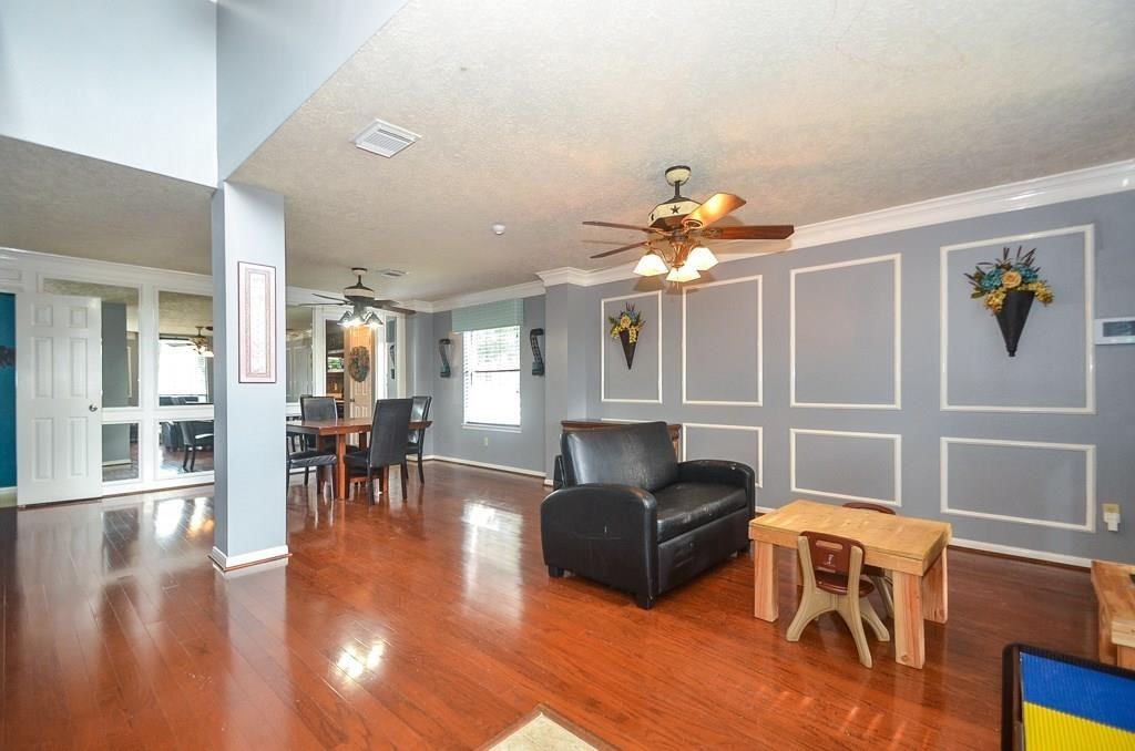 20402 Avery Point Dr #20402 - Photo 4 of 32