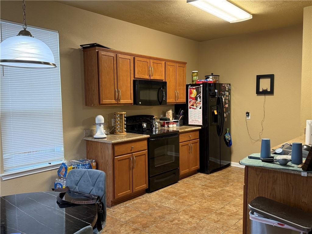 2925 Mclaren Dr #2925 - Photo 3 of 12