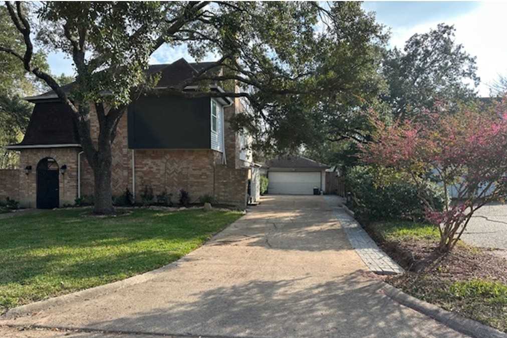 10811 Cranbrook Rd #10811 - Photo 5 of 10