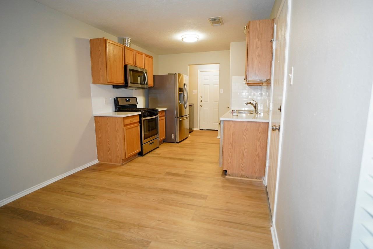 9010 Grackle Run Ln #9010 - Photo 4 of 13