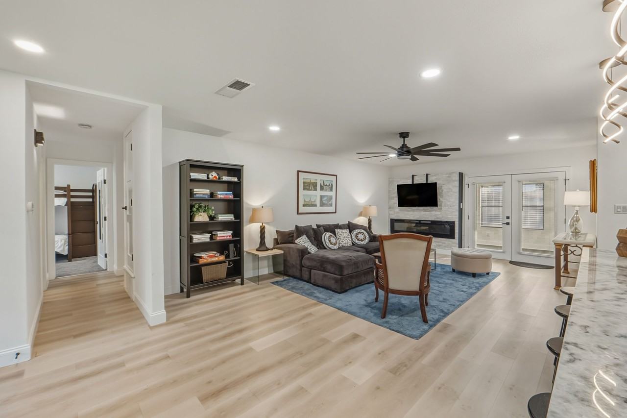 2107 Lewood Cir #2107 - Photo 3 of 30