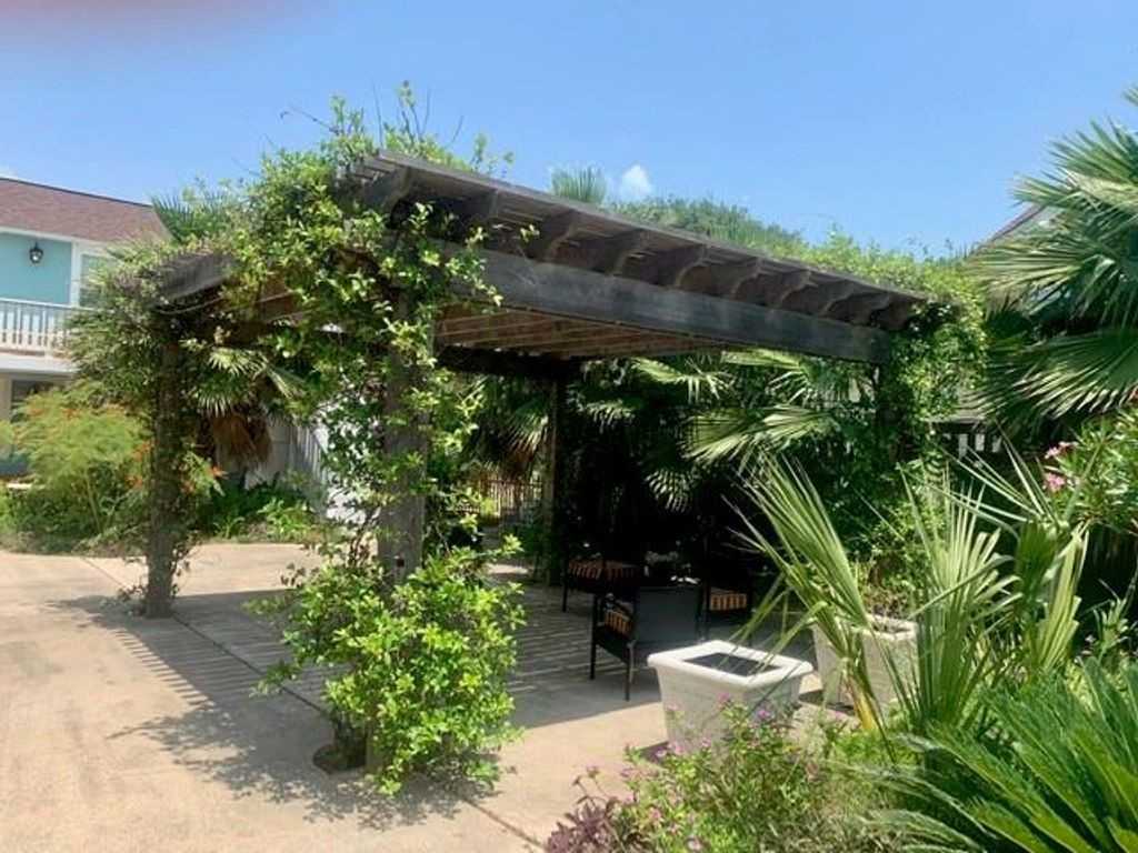 1820 Avenue O 1/2 #1820-8 - Photo 3 of 15