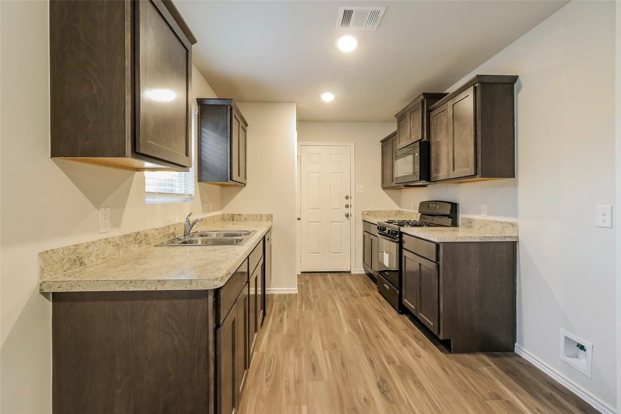 2173 Middle Ridge Dr #2173 - Photo 6 of 21