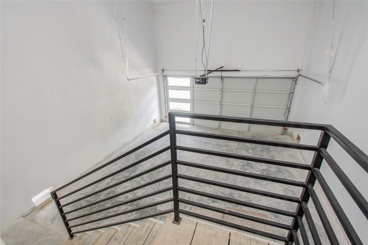 4916 Sunbeam St #4916 - Photo 2 of 30