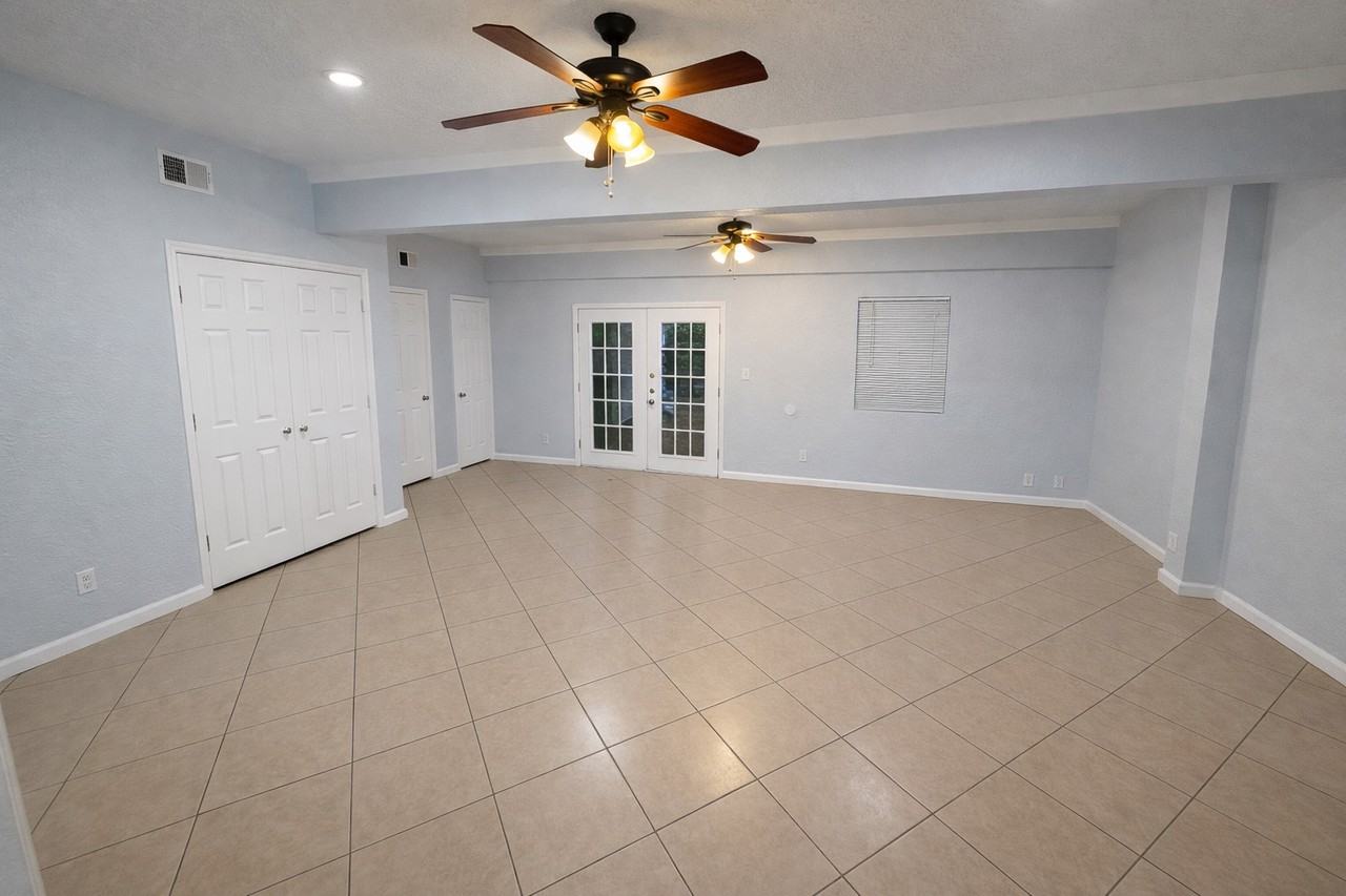 800 N San Jacinto St #800-102 - Photo 4 of 7