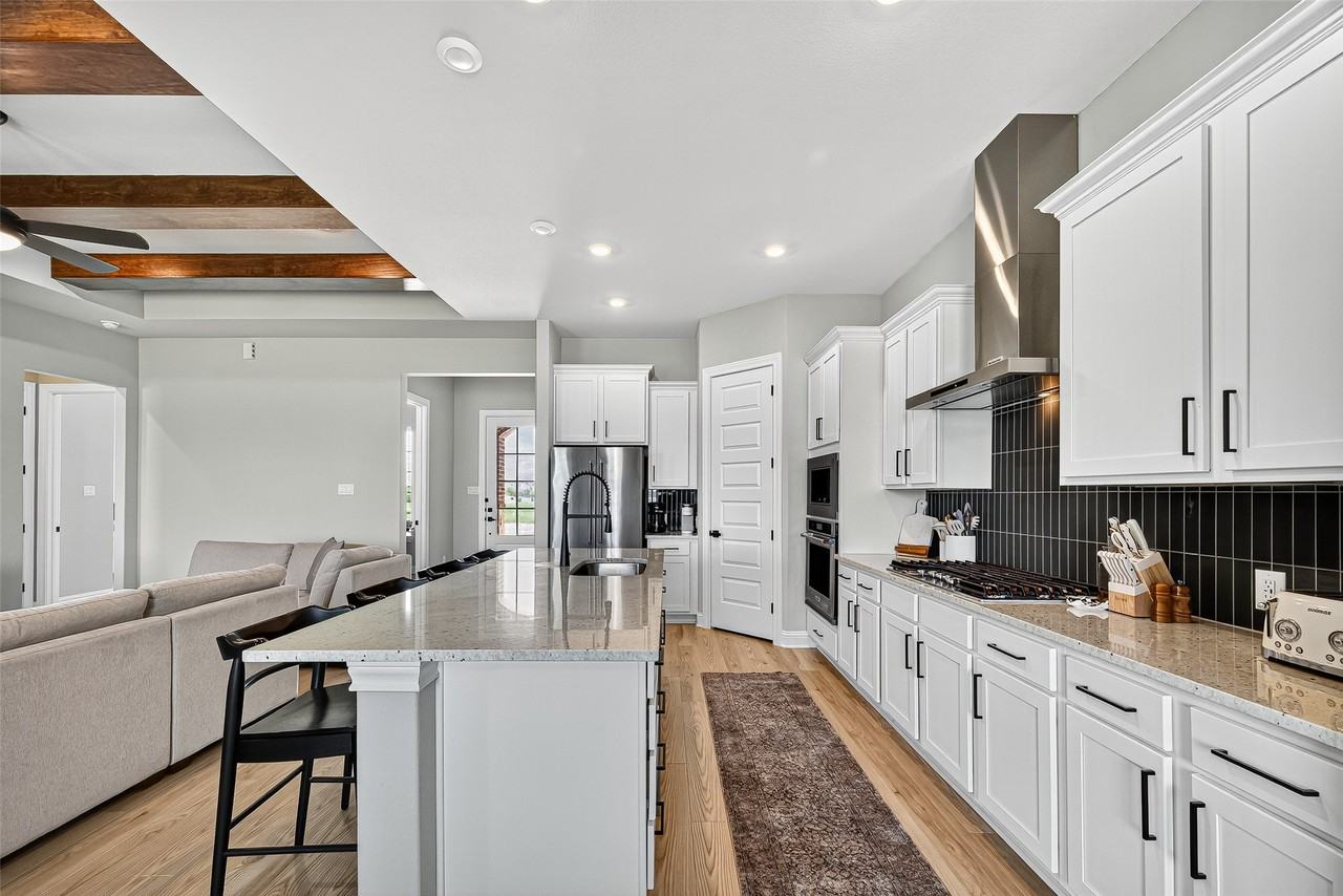 2135 Tioga View Dr #2135 - Photo 3 of 44