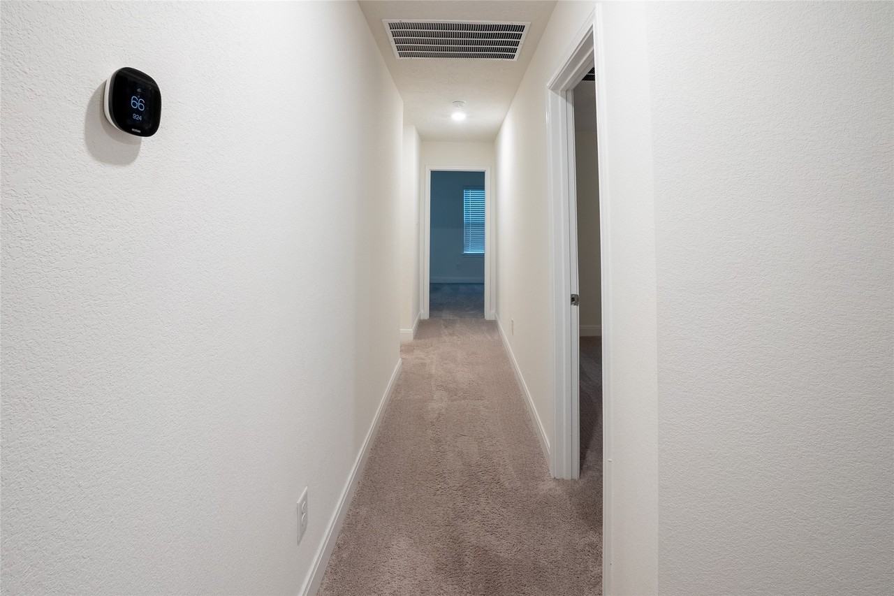 27646 Mesabe Dr #27646 - Photo 5 of 24