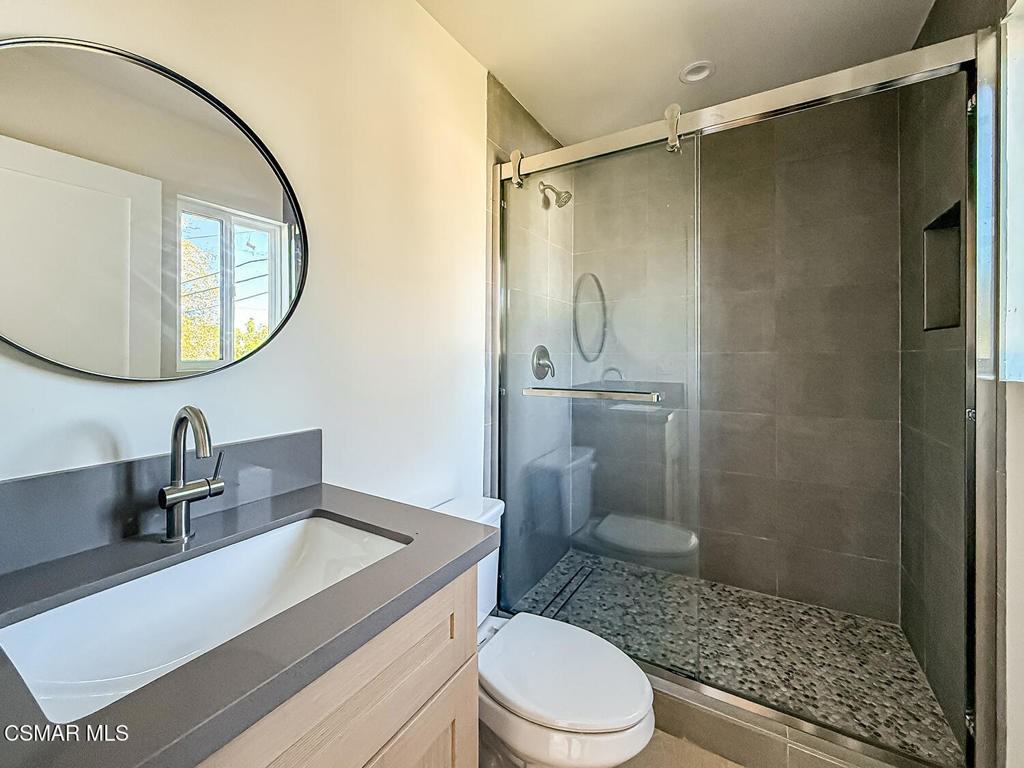 2617 Veteran Ave #2617 - Photo 4 of 24