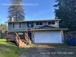 featured image of 10521 Ne 139th St