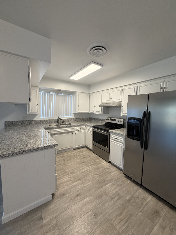 5904 Daggett Ave - Photo 2 of 24