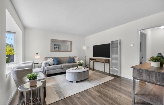 629 Marlborough Ave - Photo 2 of 13