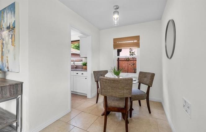 629 Marlborough Ave - Photo 3 of 13