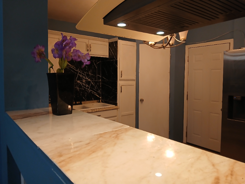 1304 Dewey Ln - Photo 3 of 24